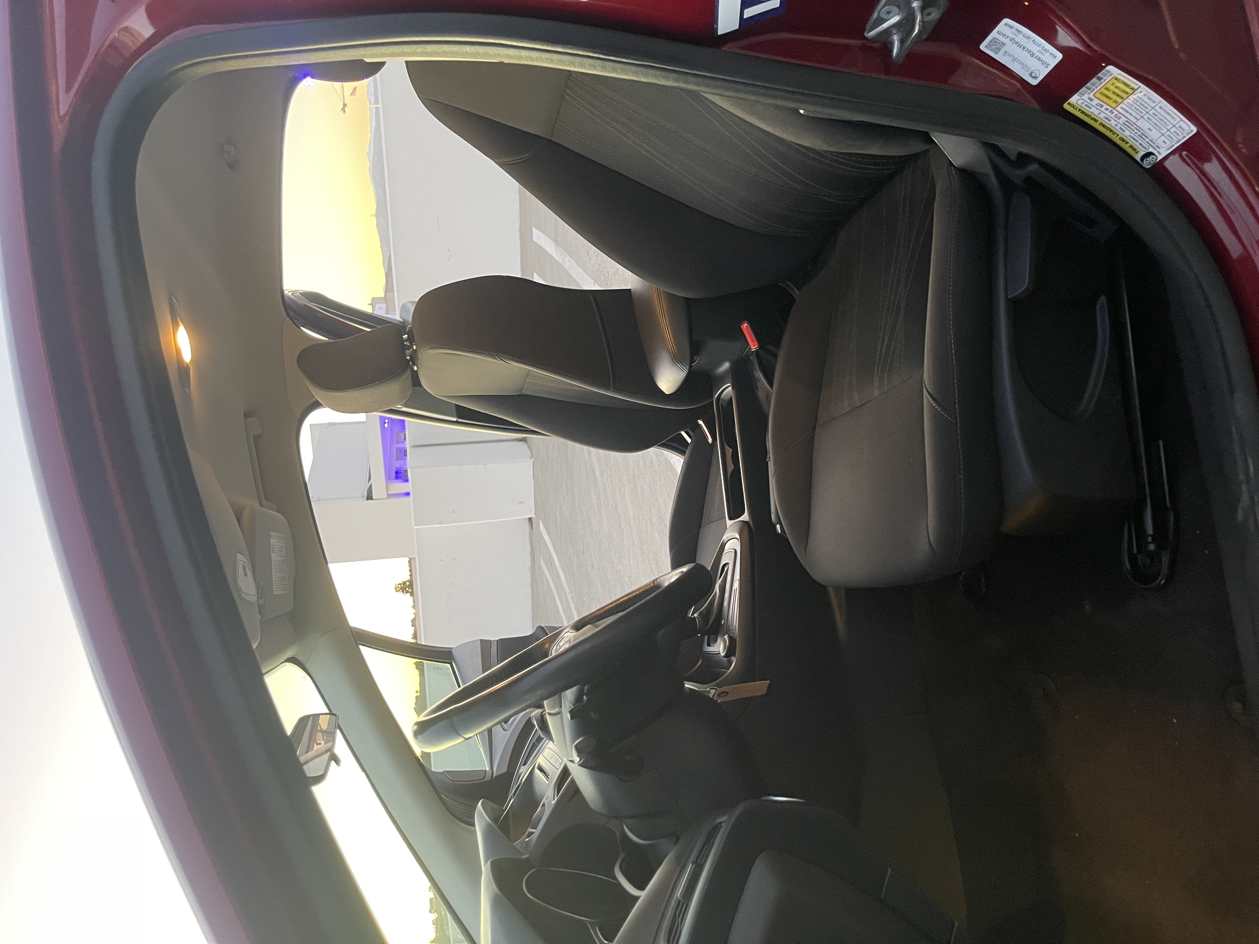 Car photo 8